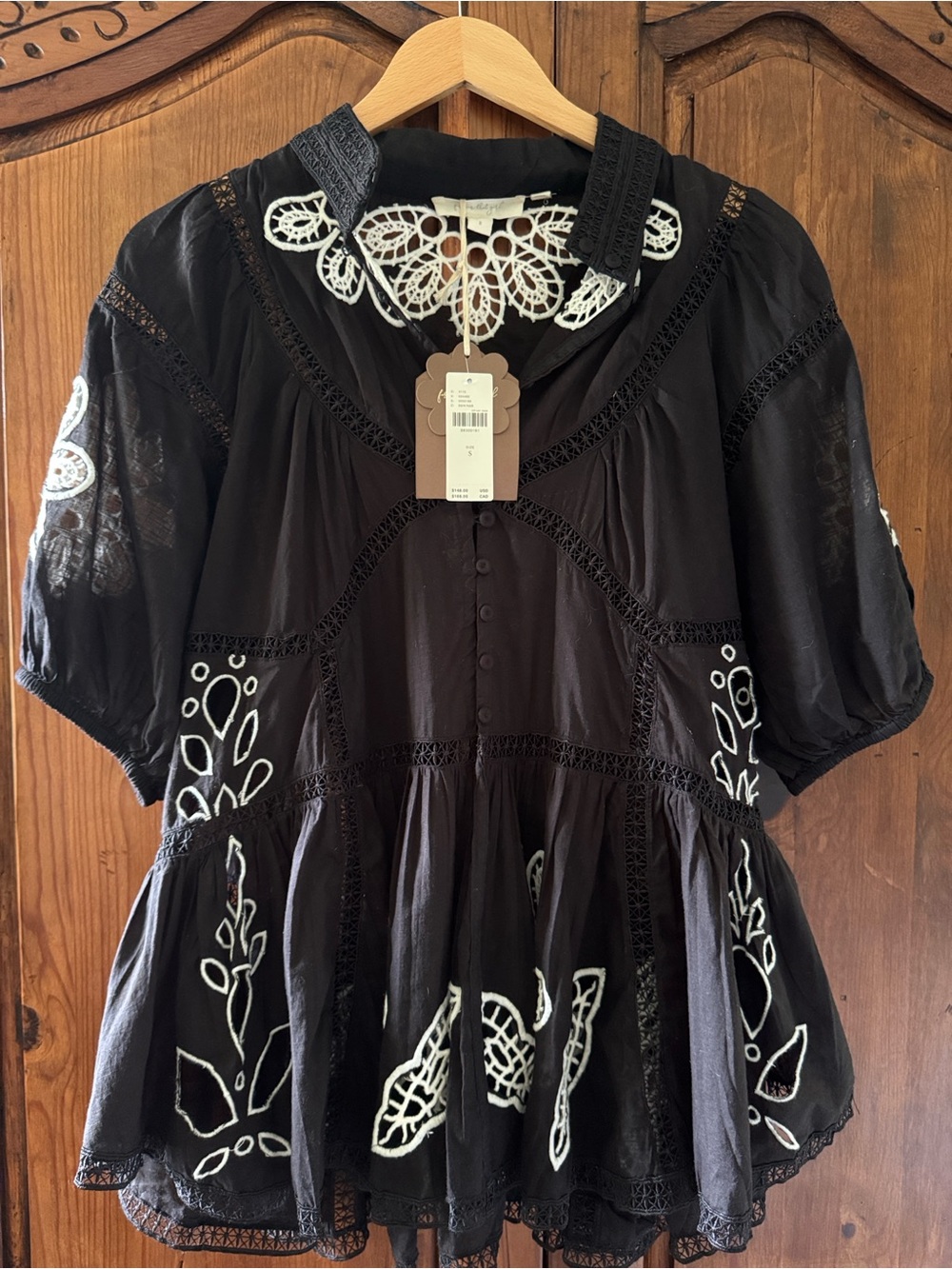 NWT FOREVER THAT GIRL BLACK SHIRT CREAM EMBROIDERY PUFF SLEEVE BUTTON DOWN SIZEM